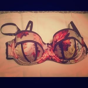 Ted Baker London size 32d